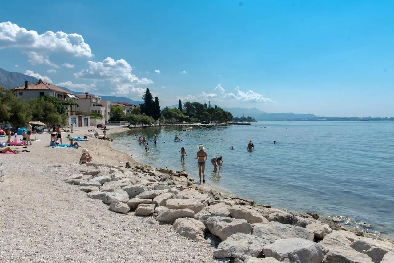 Apartment Mateo Kastela 0*,  Croatia