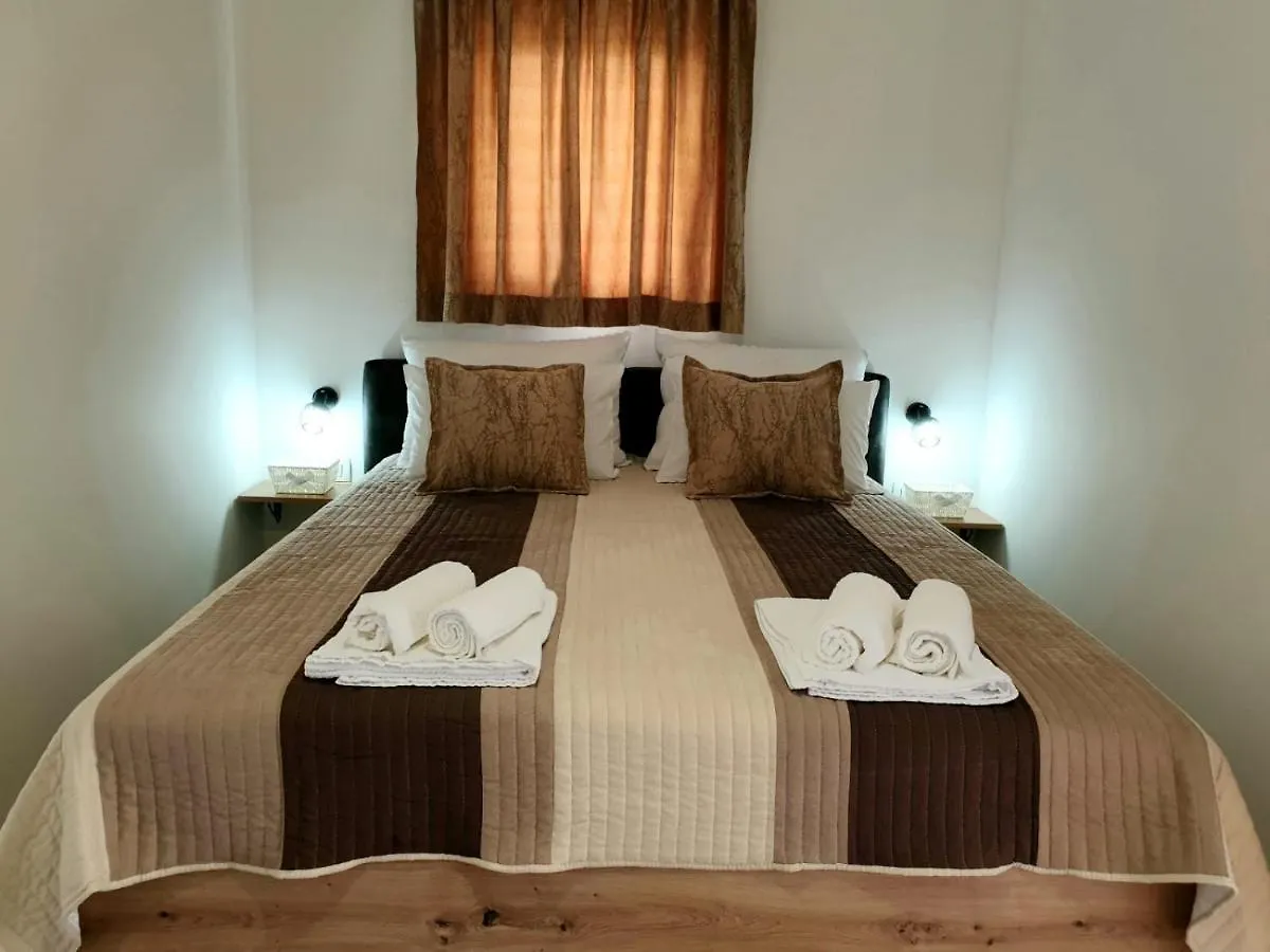 Apartment Mateo Kastela 0*,  Croatia